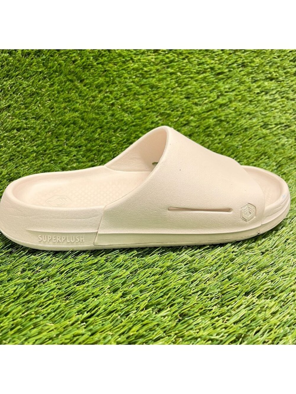 ROLL Recovery SuperPlush S1 Womens Size 10 Ivory Beach Casual Slide Sandals